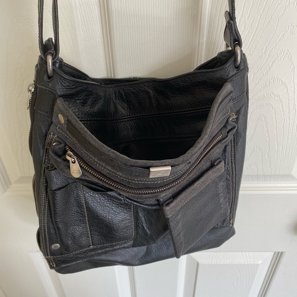 Mandarina Duck Leather Crossbody Bag - Picture 7 of 14